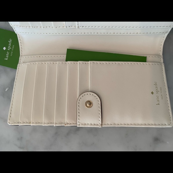 ⭐️ Kate Spade Spencer Wallet- Gold- New with Tags! - Picture 4 of 4